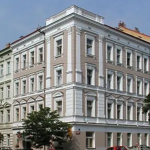 Machova Hotell
